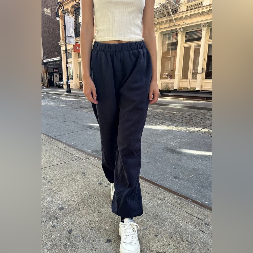 Brandy Melville Rosa Sweatpants